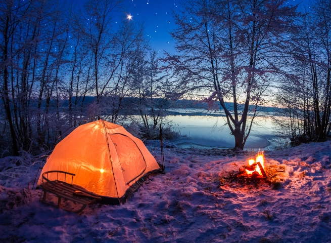 Stany, spacáky a další vybavení pro camping